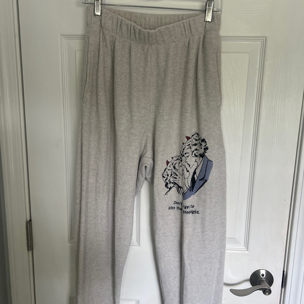 Boys lie “smitten” mac slim sweatpants